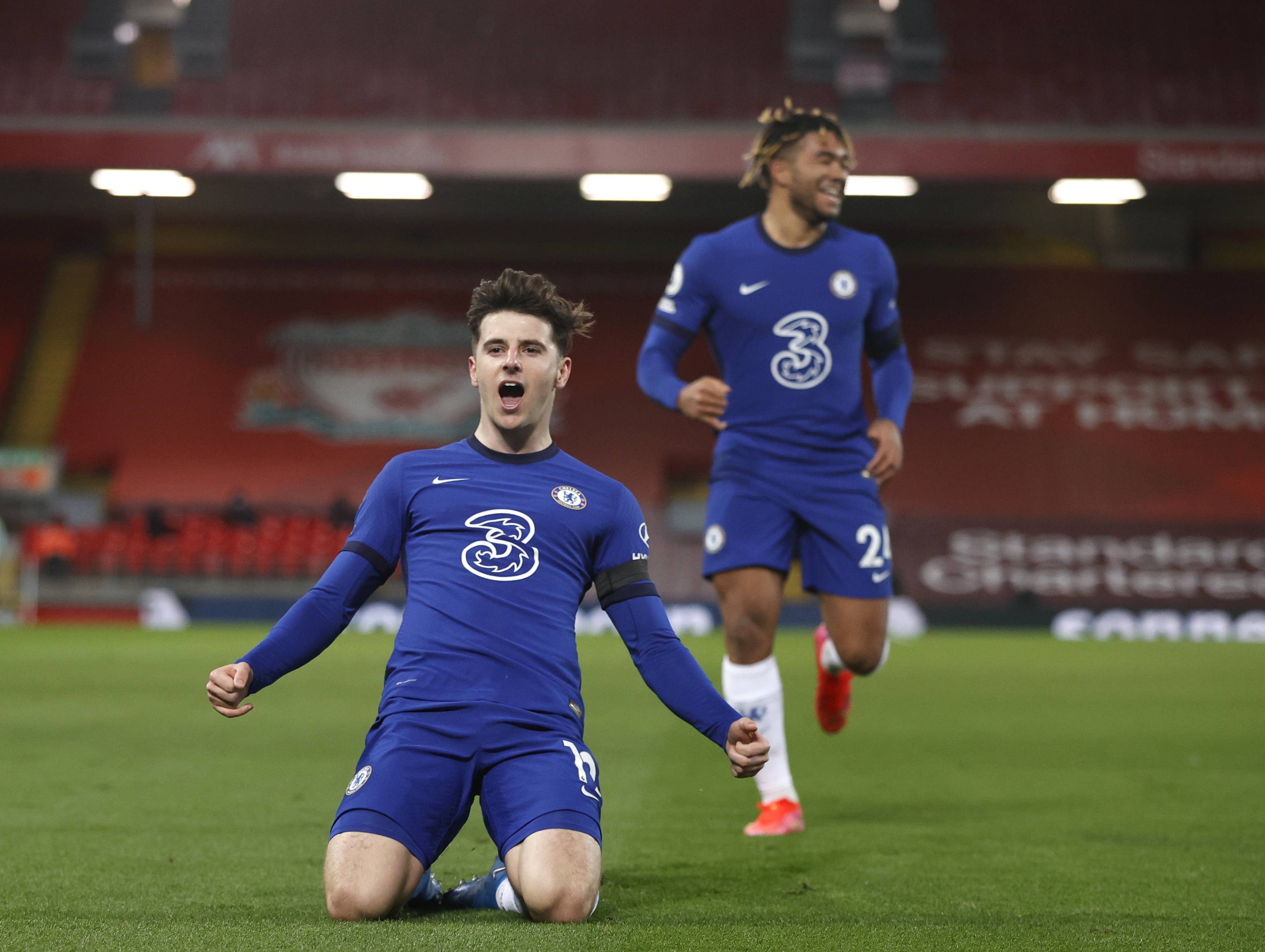 后者迅速的 后者迅速的