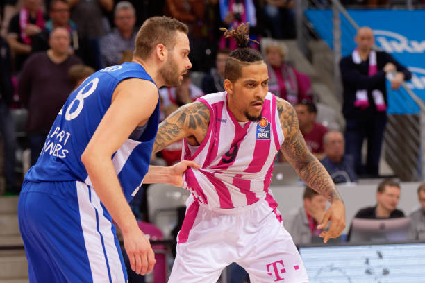 降薪冲冠 降薪冲冠