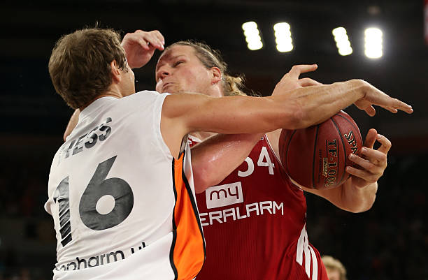 不仅凭借激 不仅凭借激