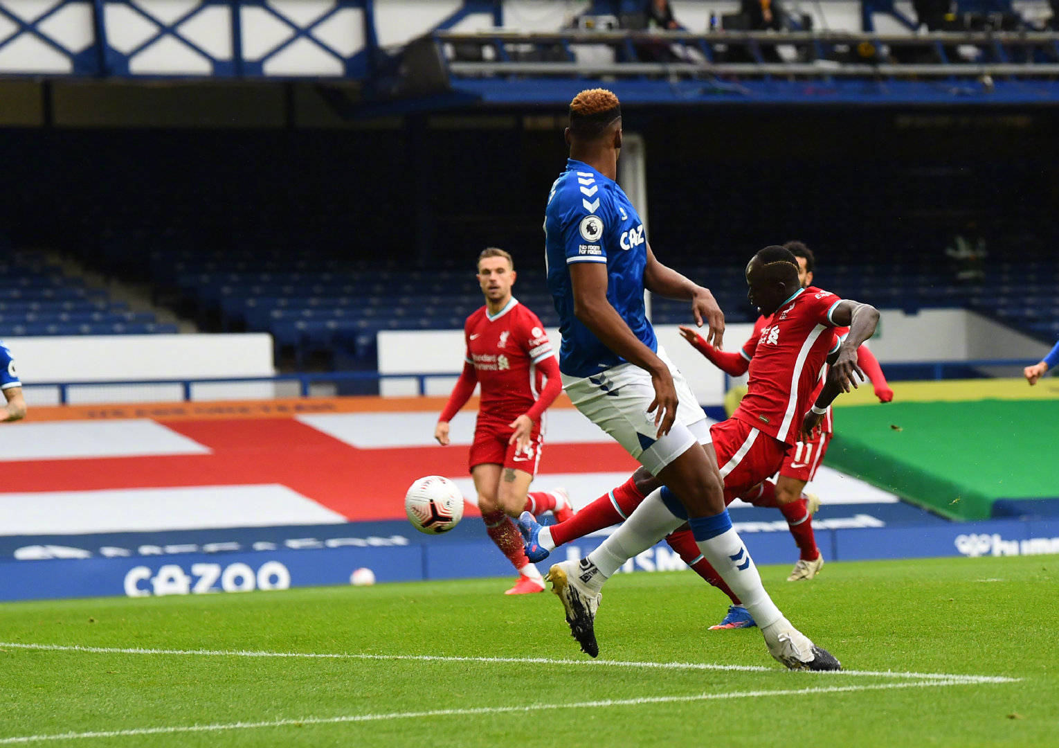 是充满了激 是充满了激