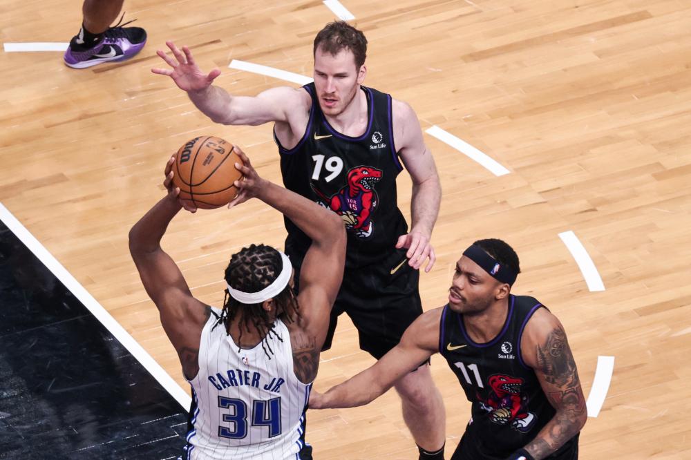 继续保持在 继续保持在